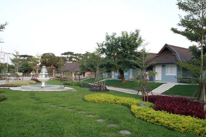 Hotel Exterior 88 of 111