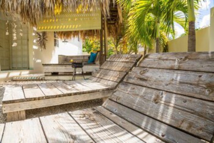 Sundeck 10 of 13