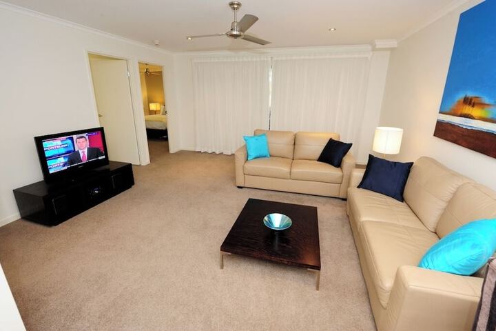 Room 9 of 38