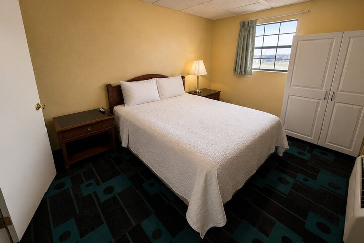 Room 5 of 33