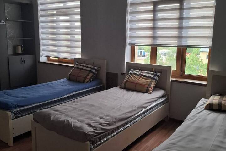 Room 16 of 37