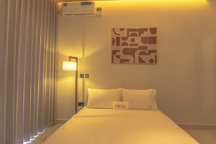 Room 12 of 38