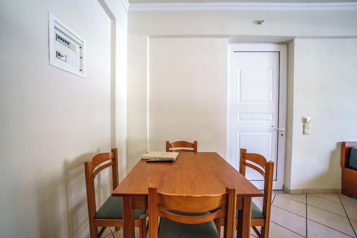 Room 105 of 179