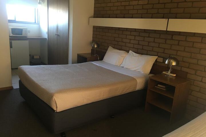 Room 8 of 32