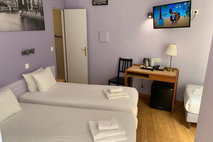 Room 8 of 23