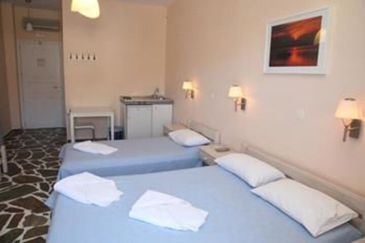 Room 13 of 22