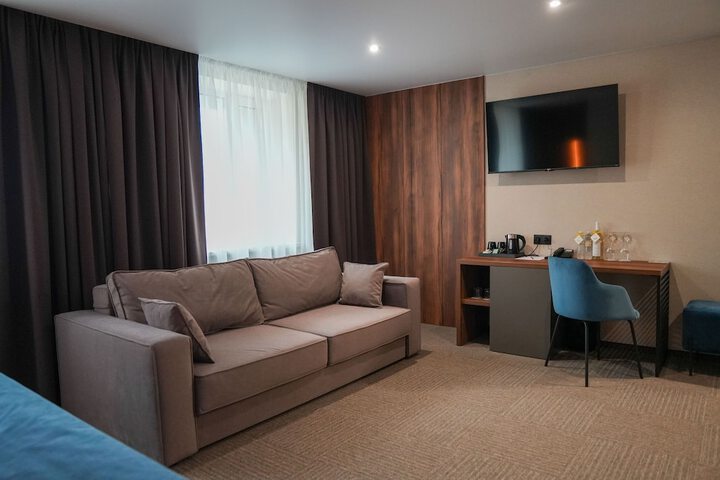 Room 42 of 67