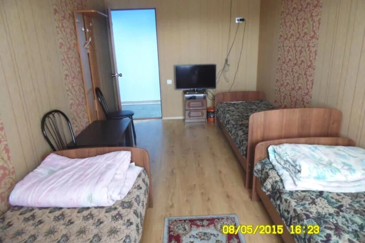 Room 4 of 8