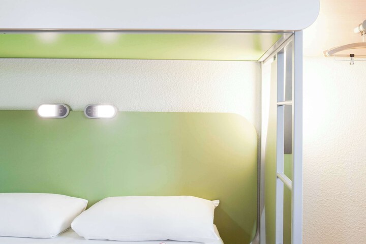 Room 15 of 30