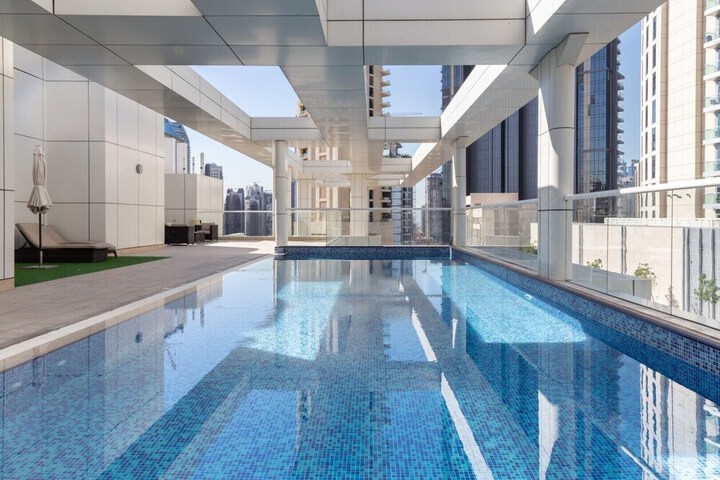 Pool 20 of 29