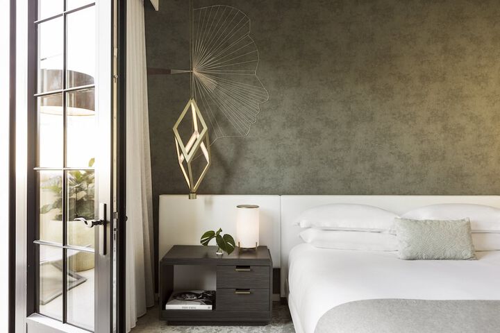 Room 28 of 111
