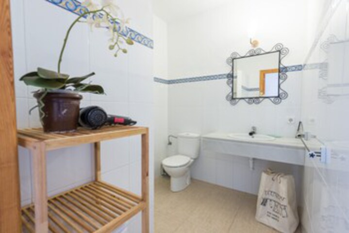 Room 2 of 19