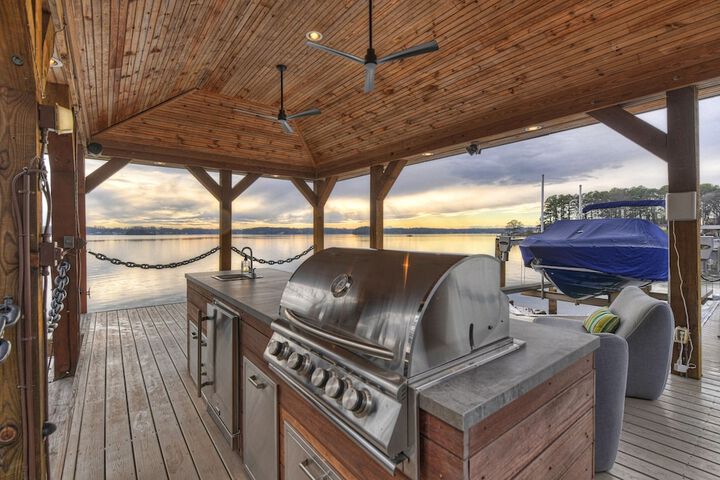 Property Grounds 83 of 152