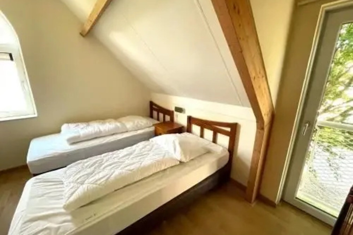 Room 2 of 14
