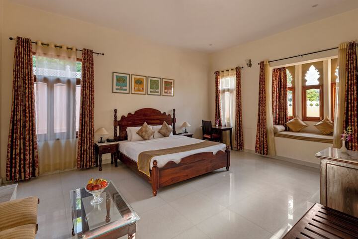 Room 9 of 26