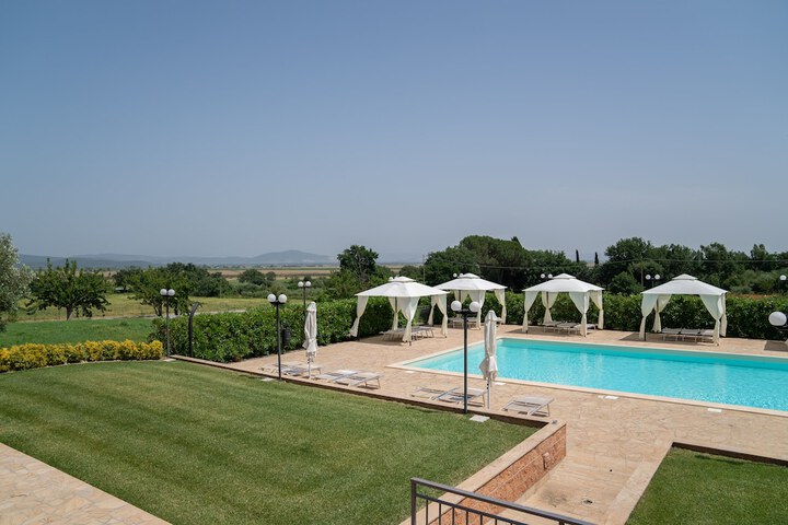 Pool 57 of 87