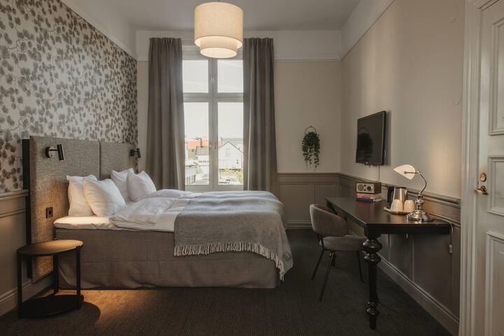 Room 87 of 184