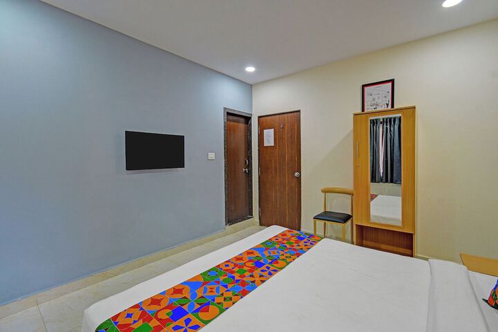 Room 18 of 27