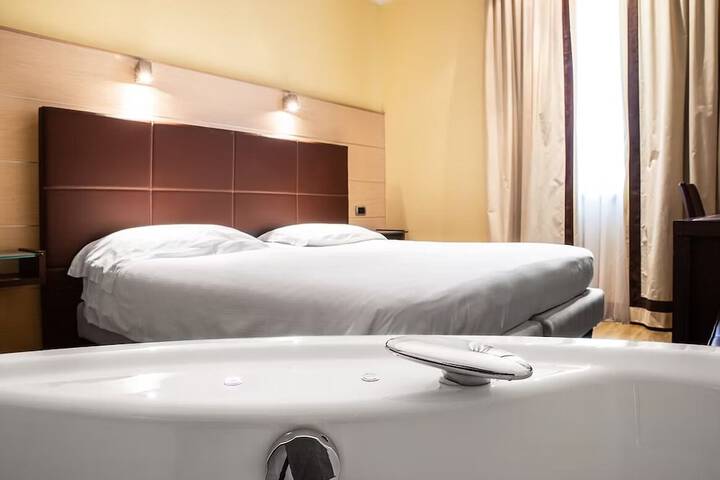 Room 114 of 233