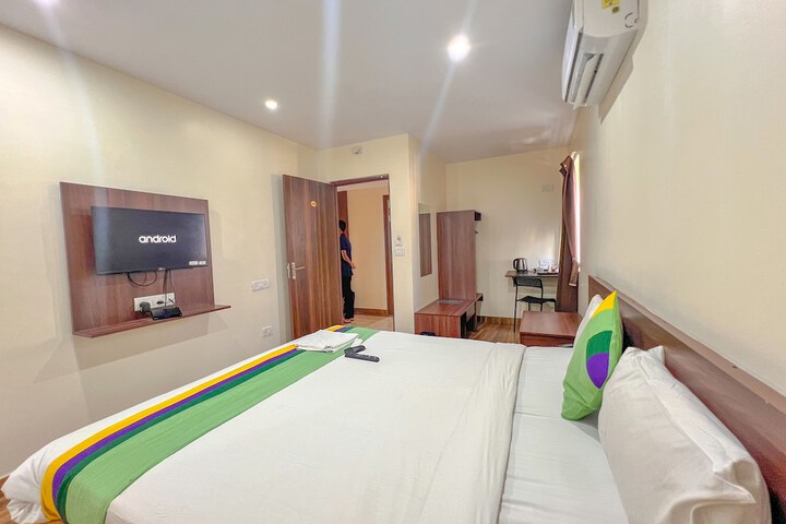Room 4 of 22