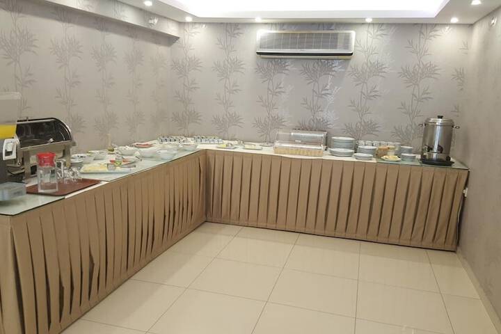 Dining 56 of 72