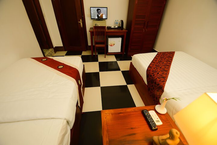 Room 19 of 50