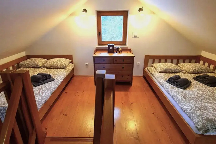 Room 3 of 18