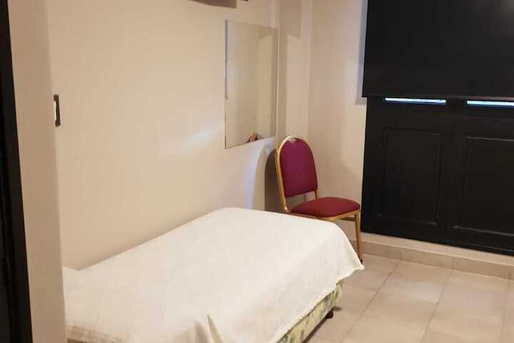 Room 10 of 13