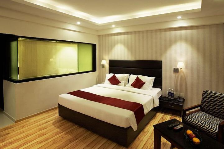 Room 8 of 35