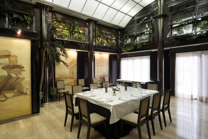Dining Photos