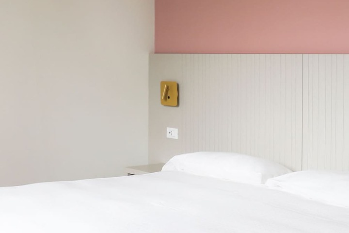 Room 10 of 44