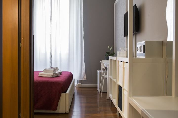 Room 4 of 36