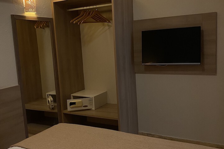 Room 20 of 37