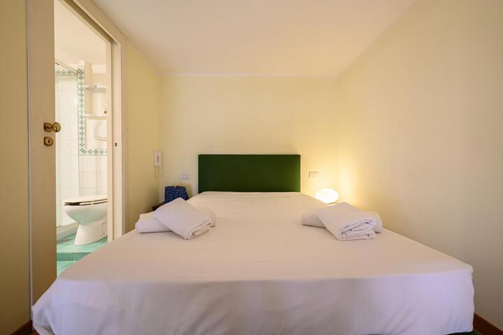 Room 46 of 56