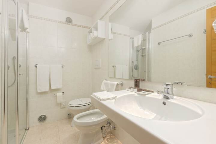 Room 36 of 118