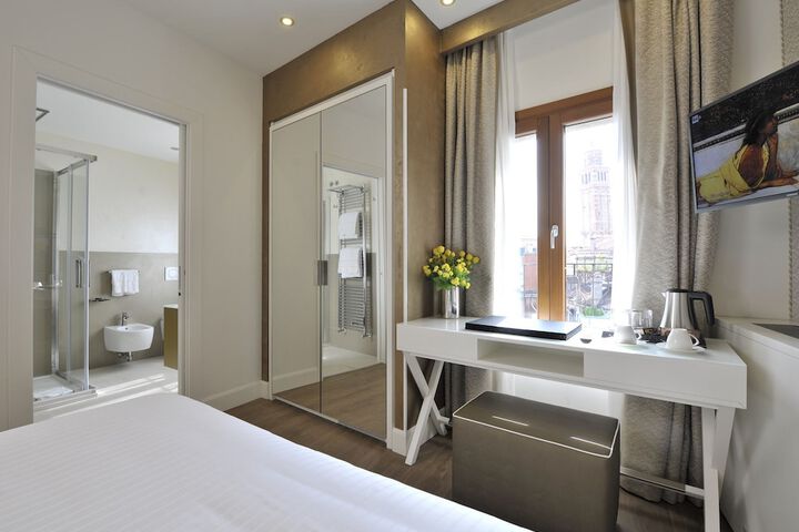 Room 3 of 34