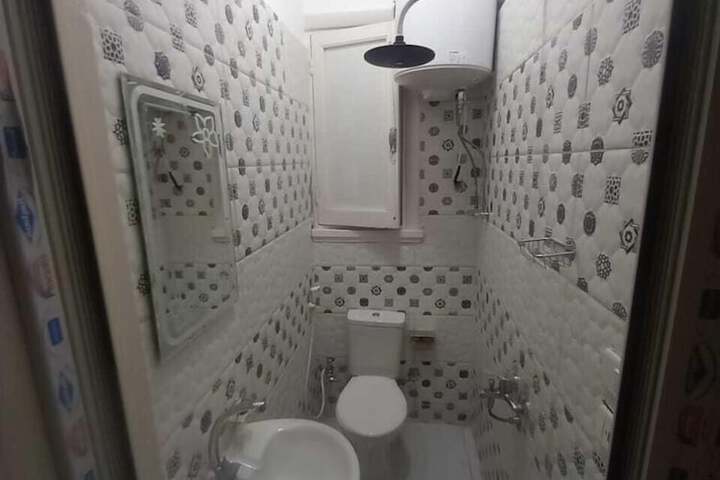 Room 12 of 14