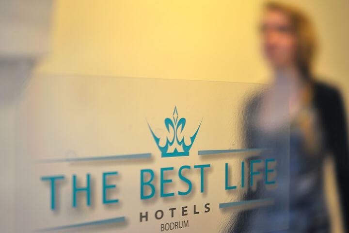 Hotel 2 of 97