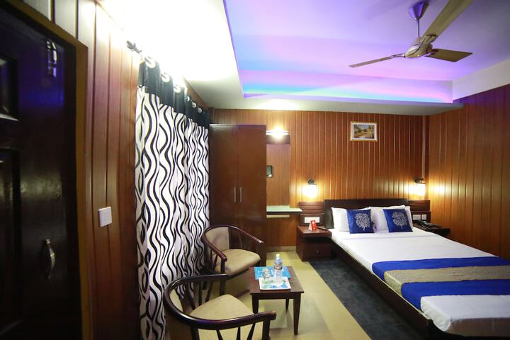 Room 14 of 16