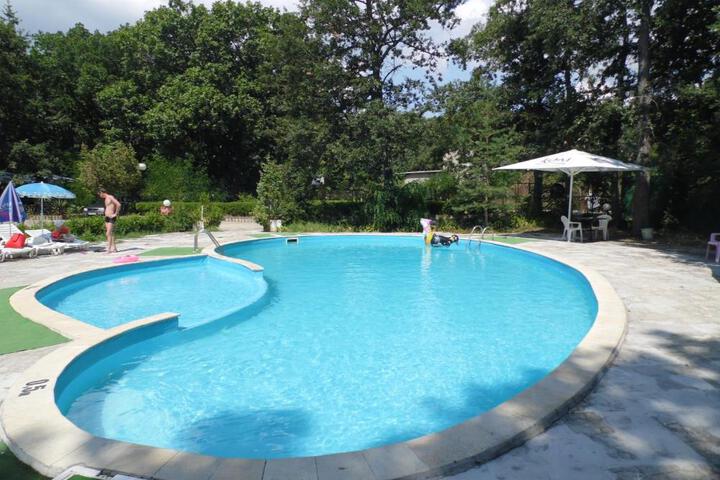 Exterior of Park Hotel Kamchia