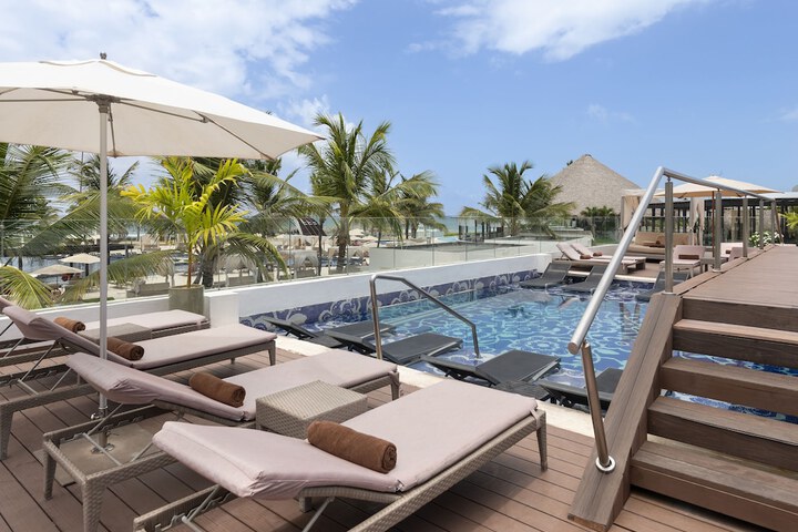 Pool 56 of 147