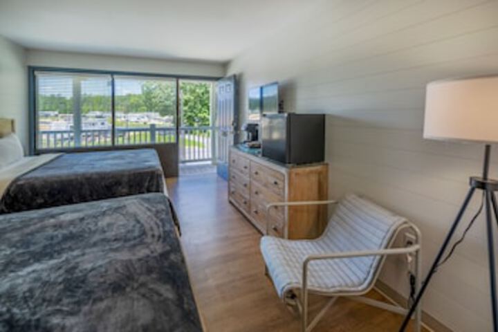 Room 37 of 180