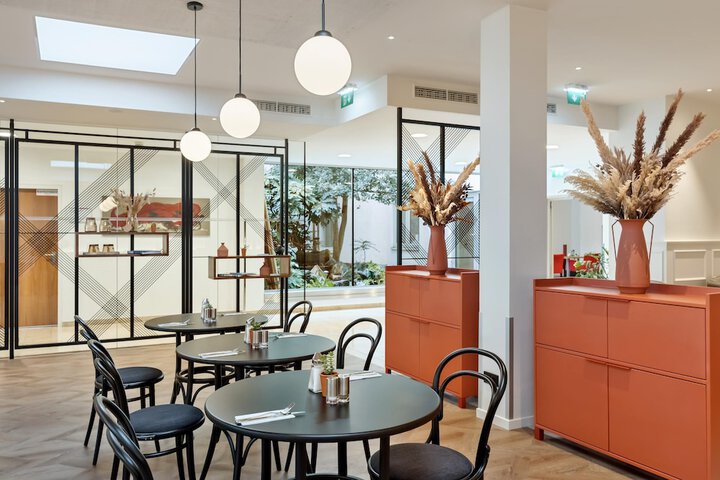 Breakfast area
