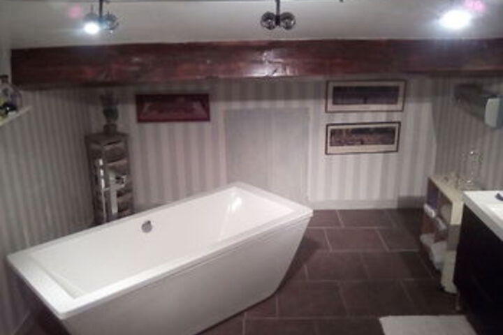 Room 7 of 38