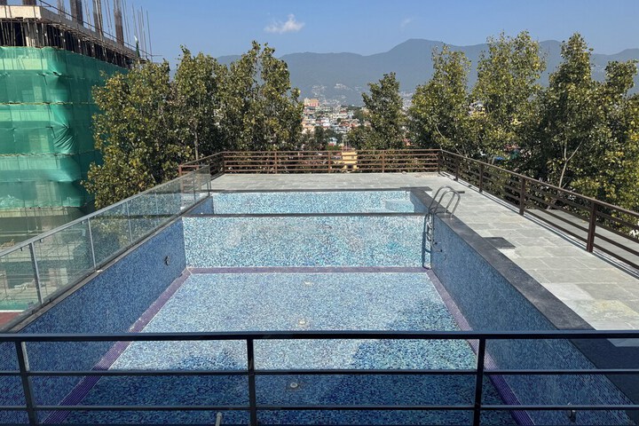 Pool 74 of 126