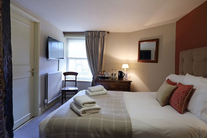 Room 10 of 46