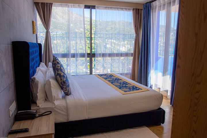 Room 53 of 149