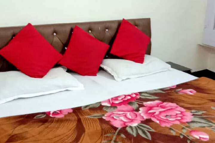 Goroomgo Broadway Nainital
