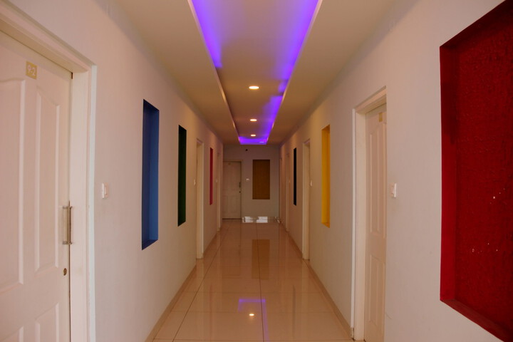 HOTEL WHITE WINGS