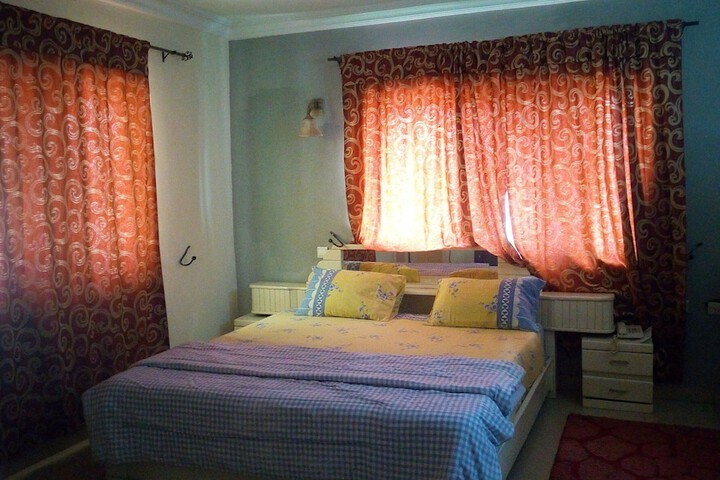 Room 2 of 20